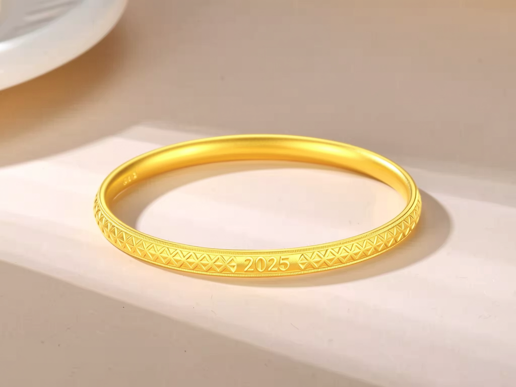2025黄金手镯图片